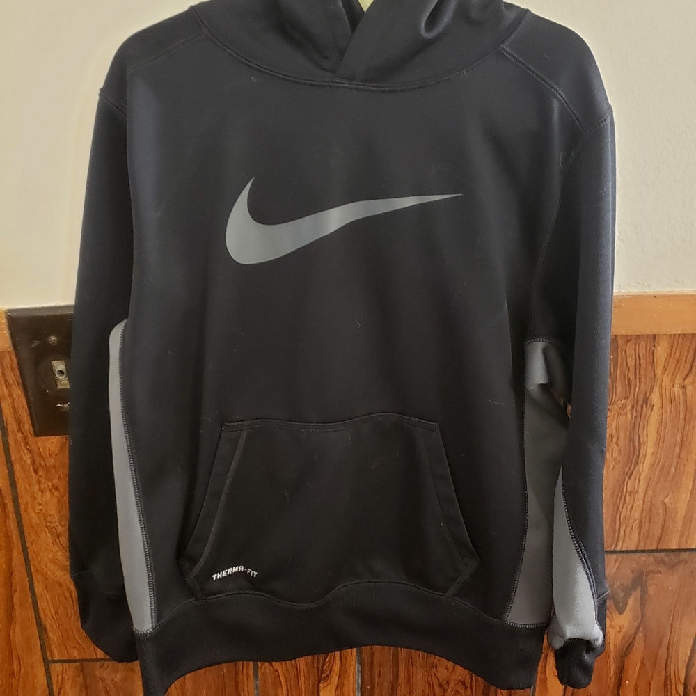 Boys size Medium Nike hoodie